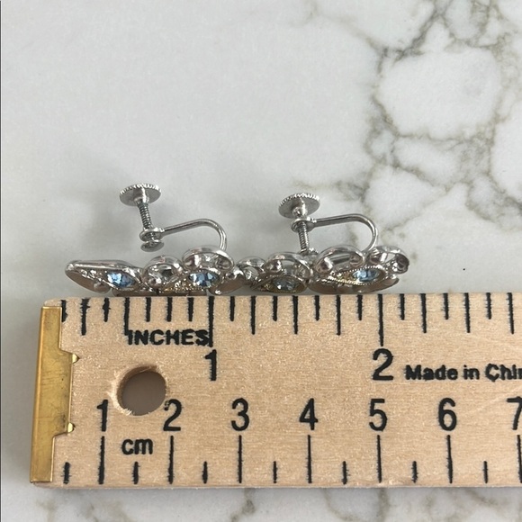 Elegant Silver and Blue Clip-On Earrings - Picture 4 of 4